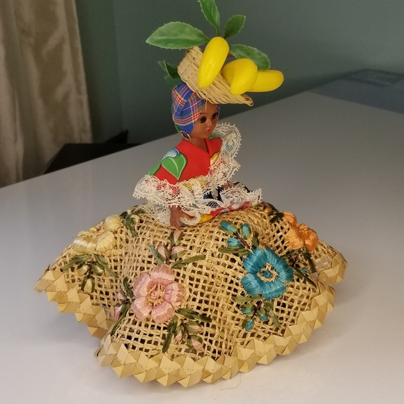 Vintage souvenir Bahamas doll - Picture 2 of 6